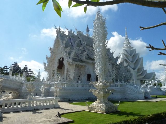 Der schönste Tempel der Welt, kurz vor Chiang Rai.